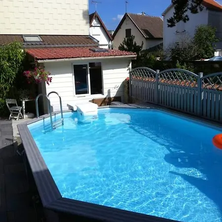 Appartement De 2 Chambres A Quend Plage Avec Piscine Partagee Jardin Clos Et Wifi A 200 M De La Plage アパート